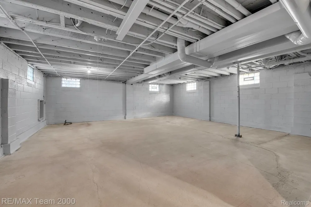 48905 9 MILE ROAD Novi City, MI 48167