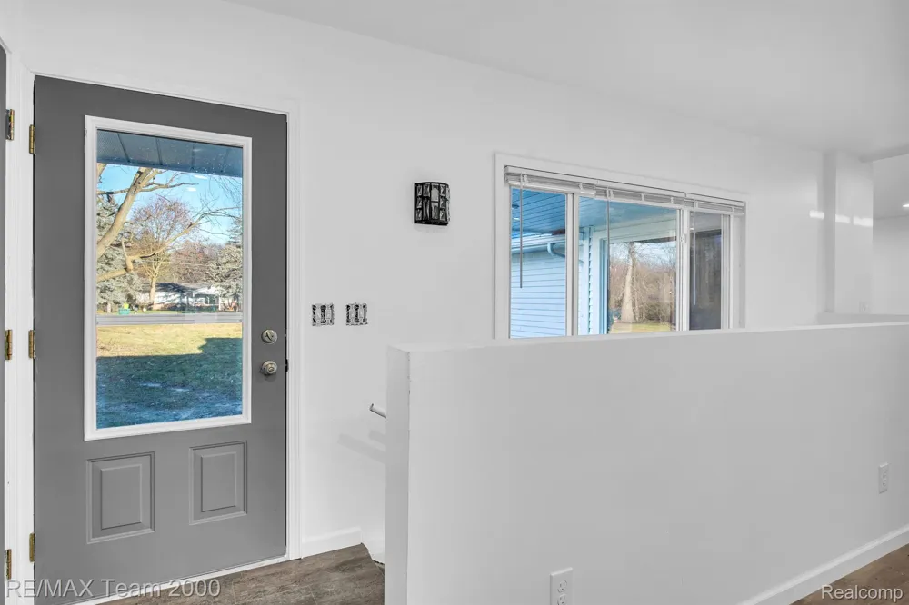 48905 9 MILE ROAD Novi City, MI 48167