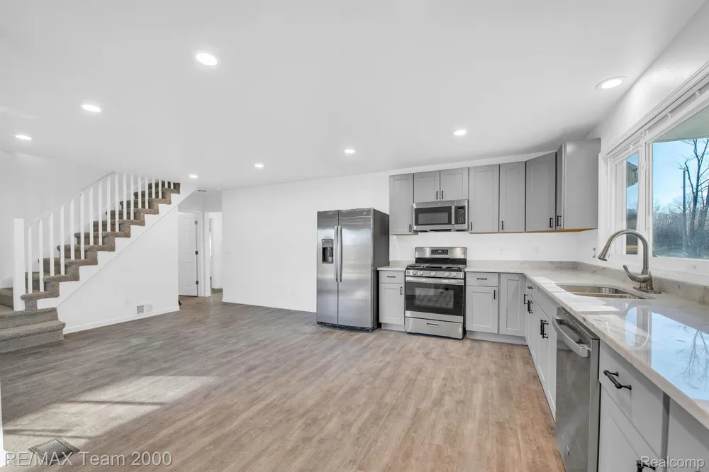 48905 9 MILE ROAD Novi City, MI 48167