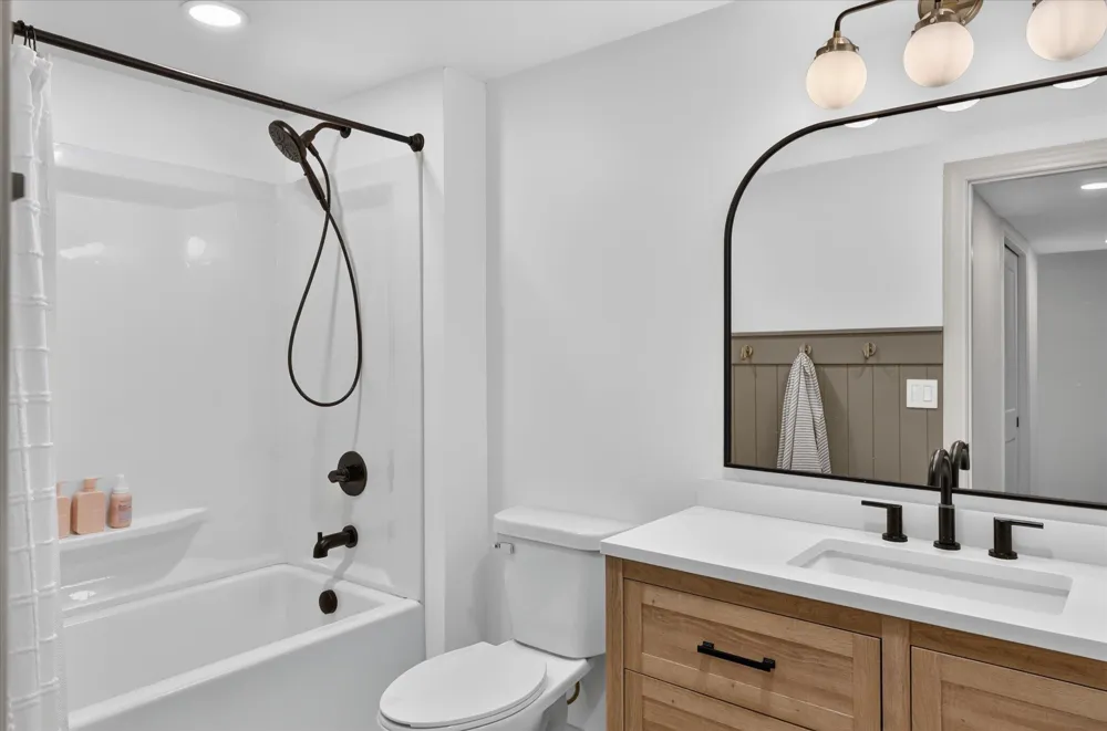 70070 2nd Avenue South Haven Charter Township, MI 49090