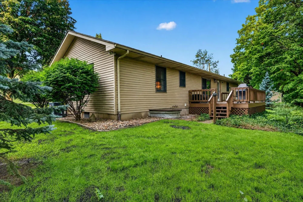 70070 2nd Avenue South Haven Charter Township, MI 49090