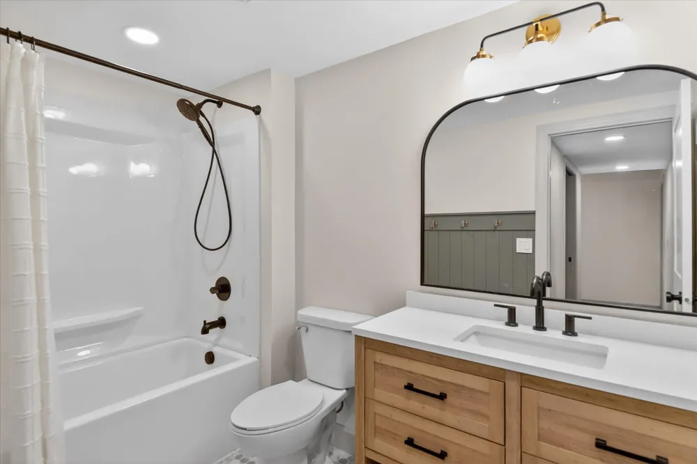 70070 2nd Avenue South Haven Charter Township, MI 49090