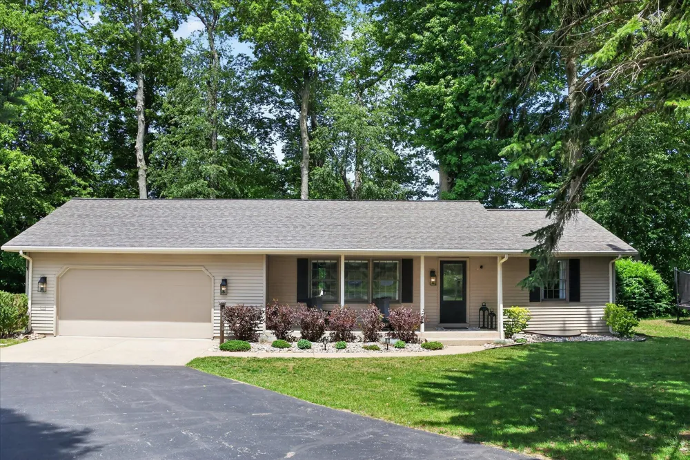 70070 2nd Avenue South Haven Charter Township, MI 49090
