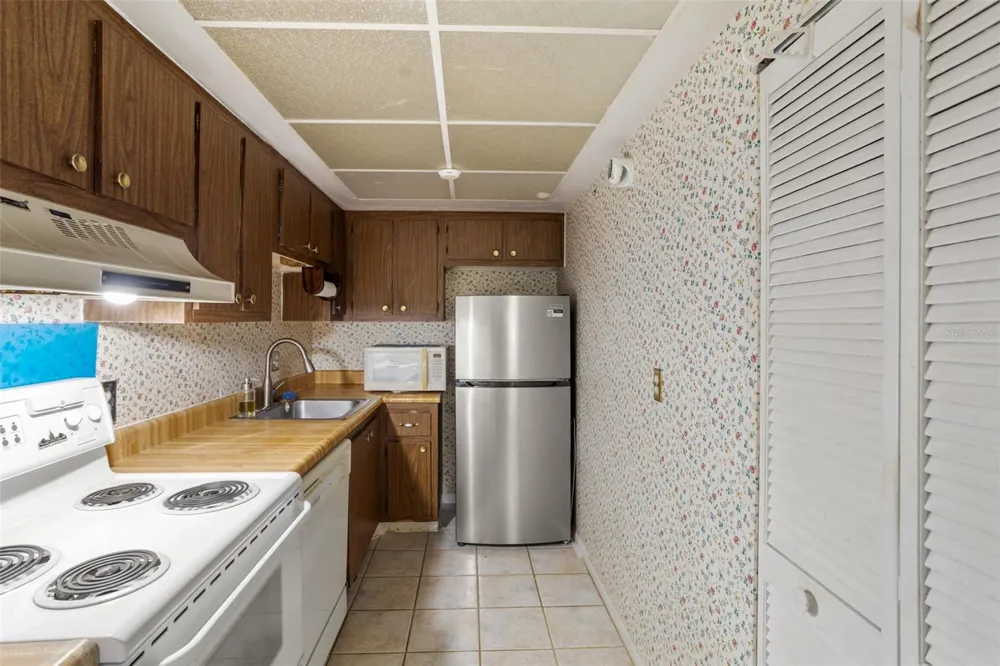 3216 39TH STREET #C St Petersburg, FL 33711
