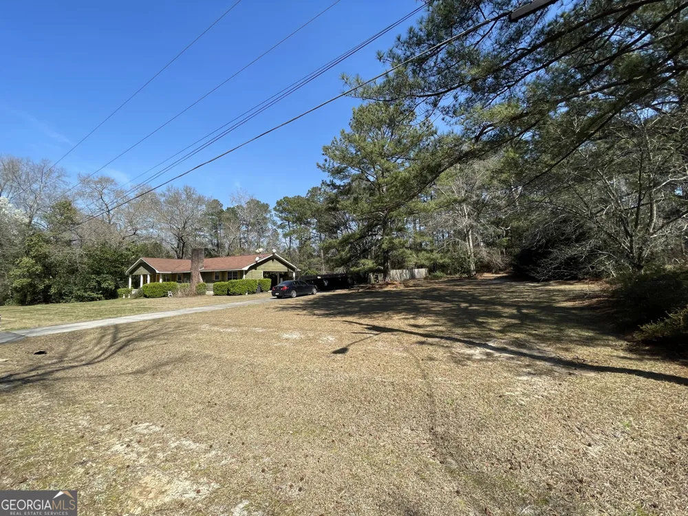 173 Berkley RD Cochran, GA 31014