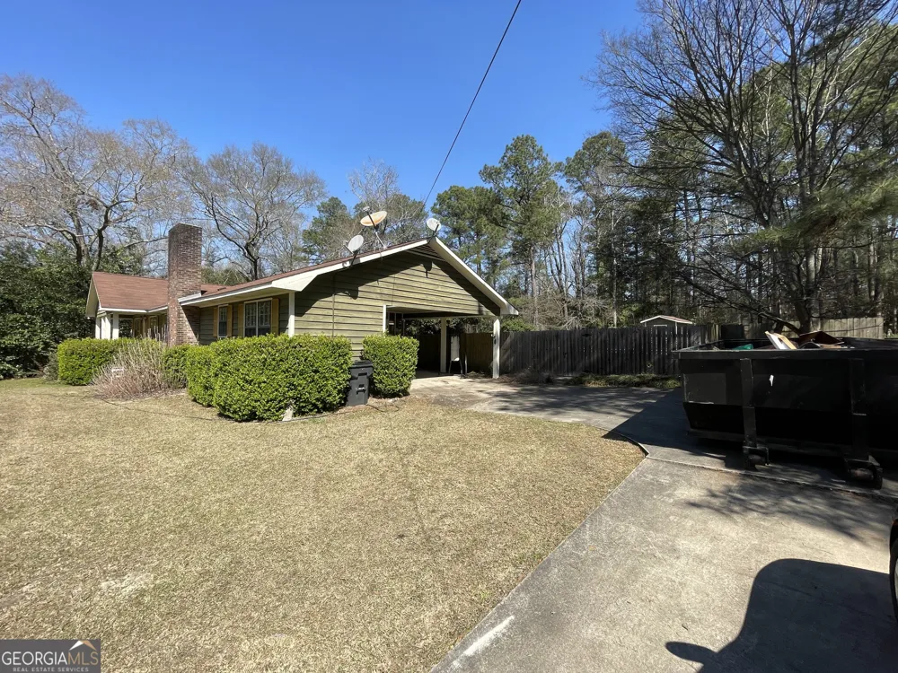 173 Berkley RD Cochran, GA 31014