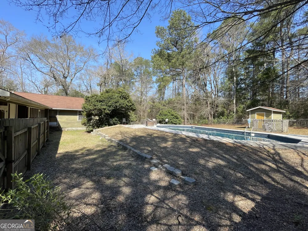 173 Berkley RD Cochran, GA 31014