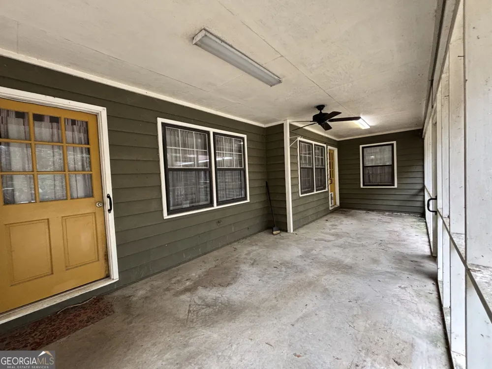 173 Berkley RD Cochran, GA 31014