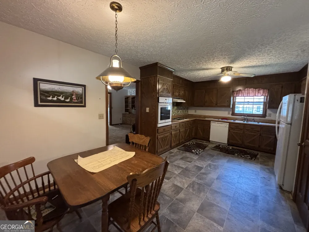 173 Berkley RD Cochran, GA 31014