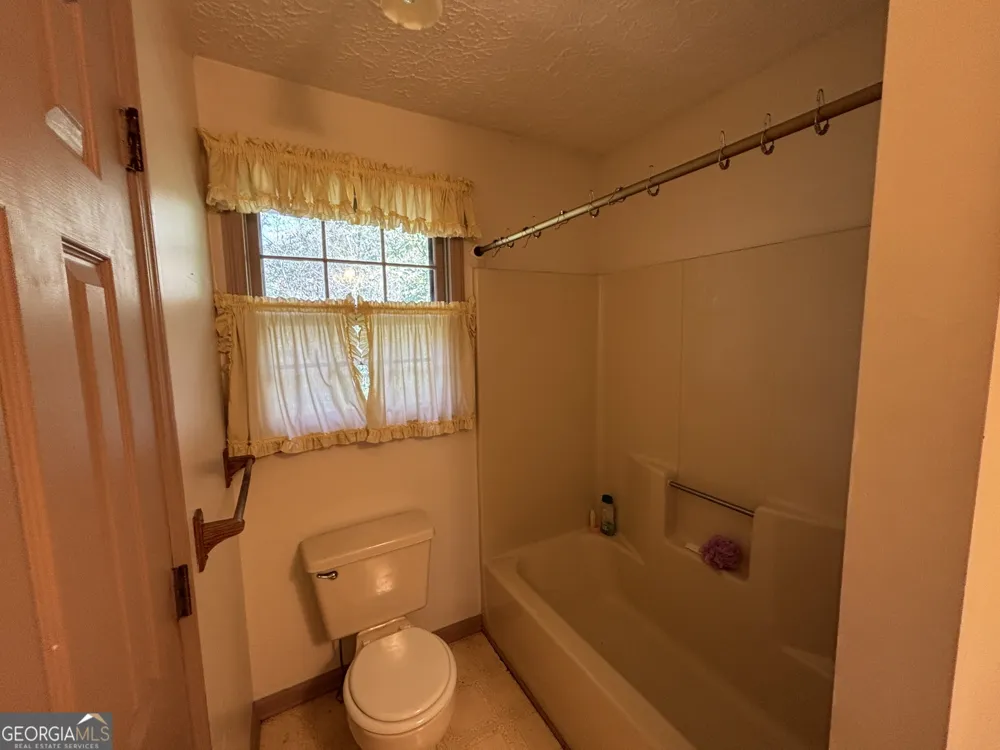 173 Berkley RD Cochran, GA 31014