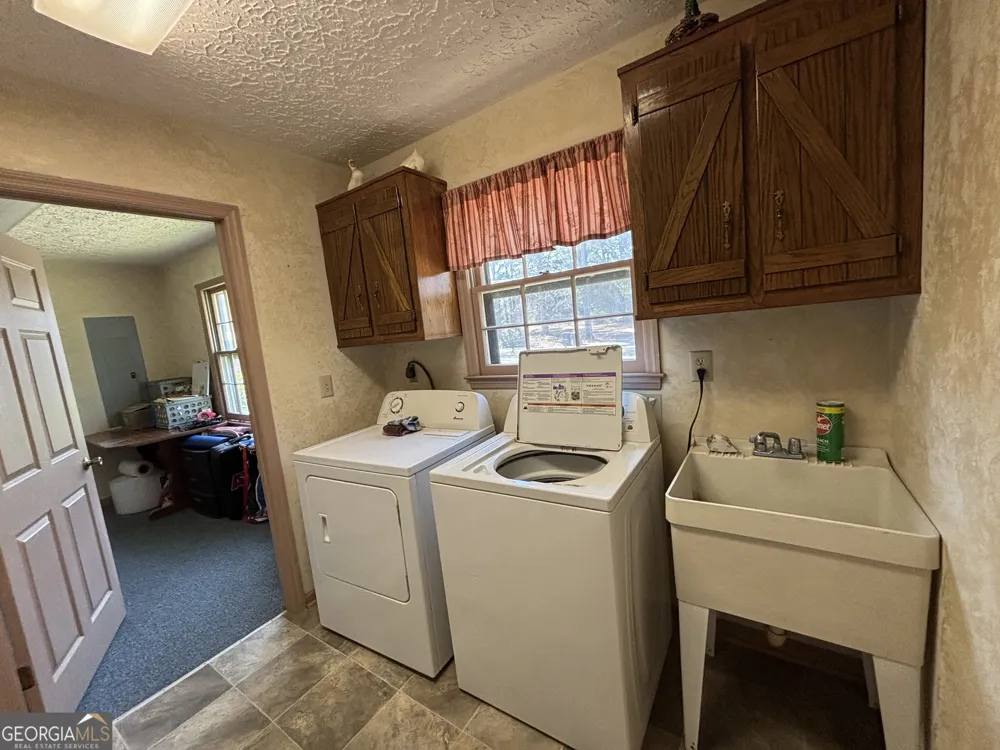 173 Berkley RD Cochran, GA 31014