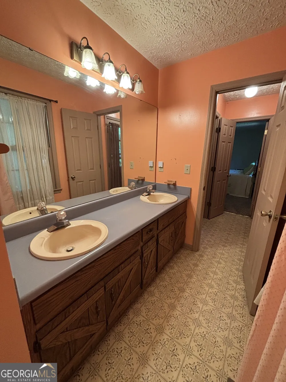 173 Berkley RD Cochran, GA 31014