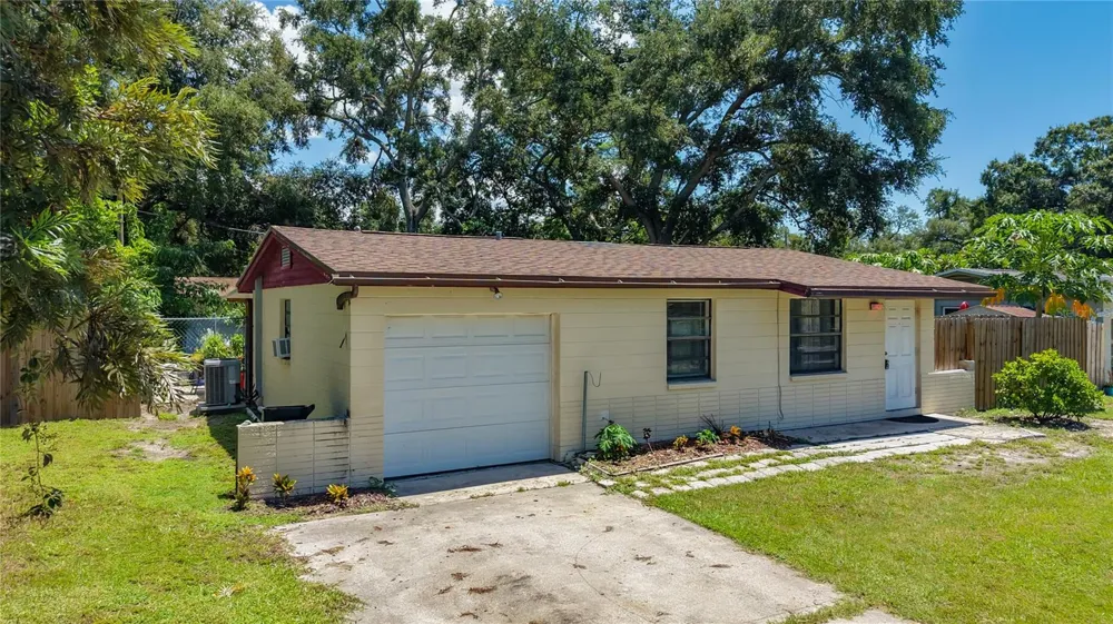 8653 69TH STREET Pinellas Park, FL 33782