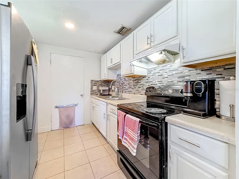 8653 69TH STREET Pinellas Park, FL 33782