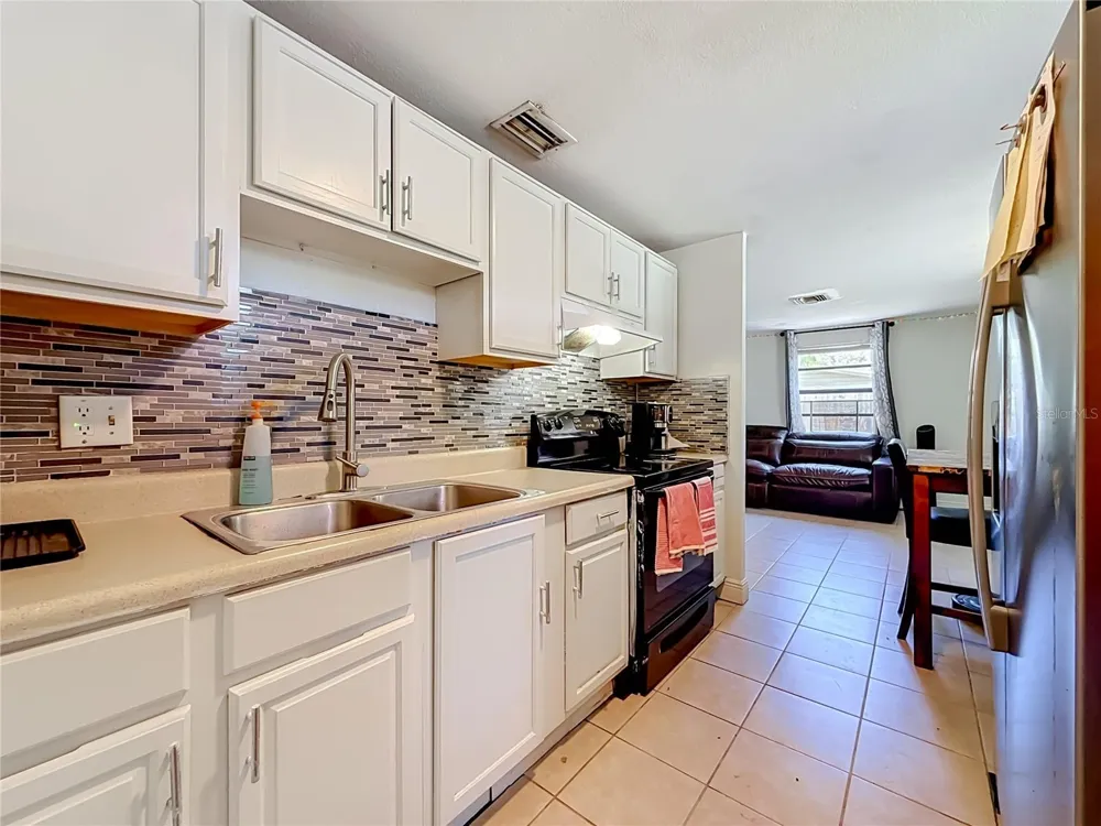 8653 69TH STREET Pinellas Park, FL 33782