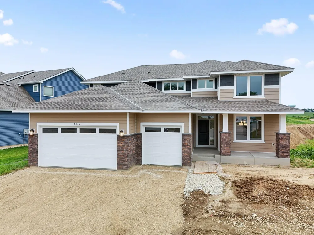 4864 Noble Drive NW Rochester, MN 55901