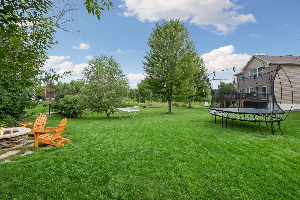 9161 River Rock Drive Chanhassen, MN 55317