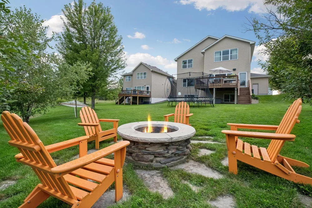 9161 River Rock Drive Chanhassen, MN 55317