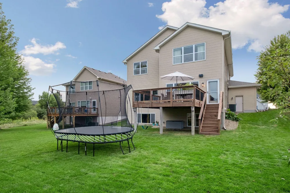 9161 River Rock Drive Chanhassen, MN 55317