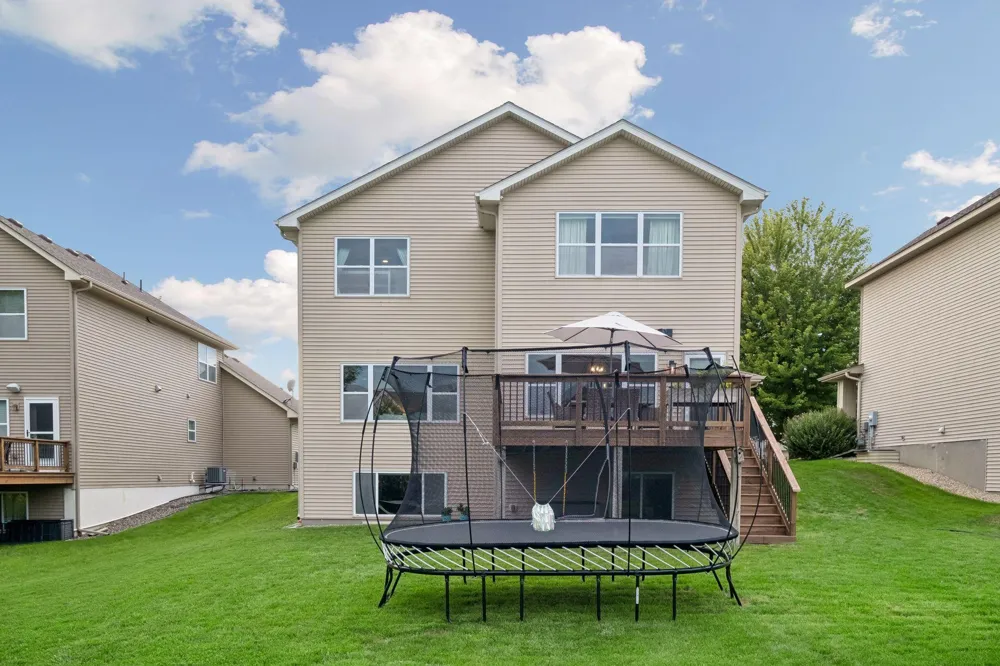 9161 River Rock Drive Chanhassen, MN 55317