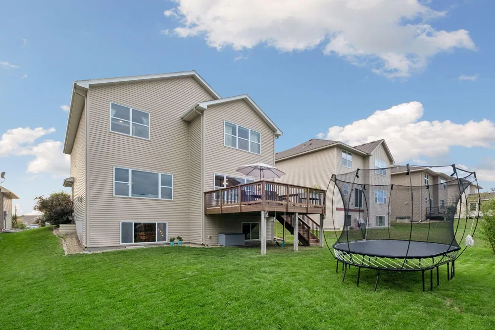 9161 River Rock Drive Chanhassen, MN 55317