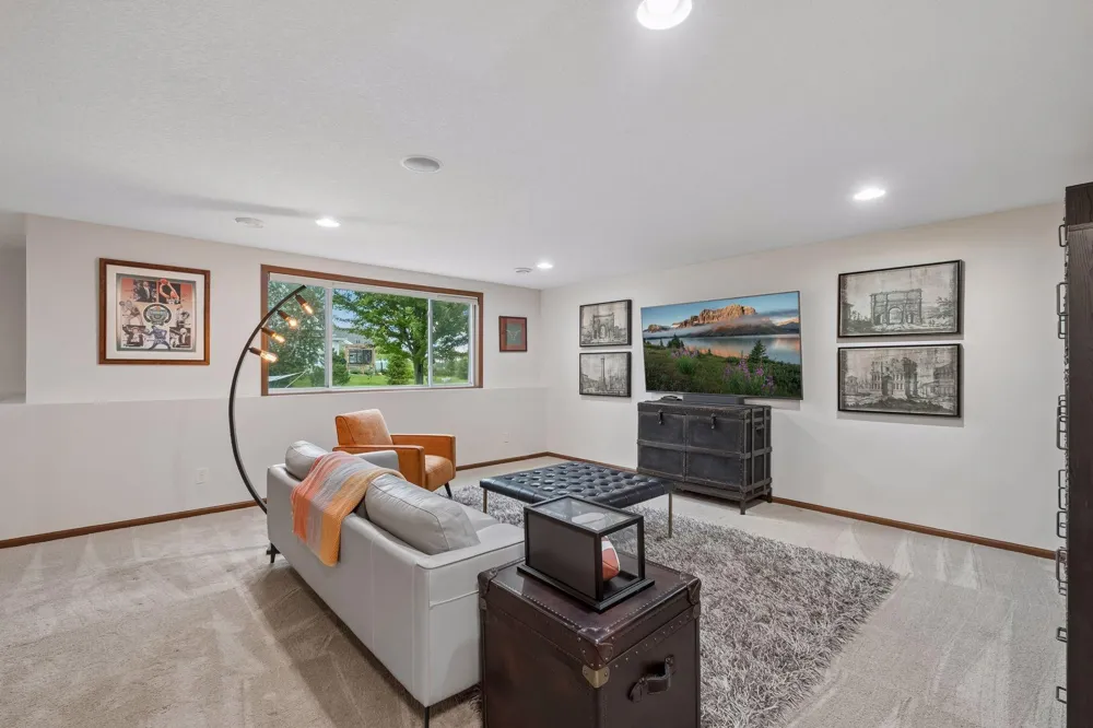 9161 River Rock Drive Chanhassen, MN 55317