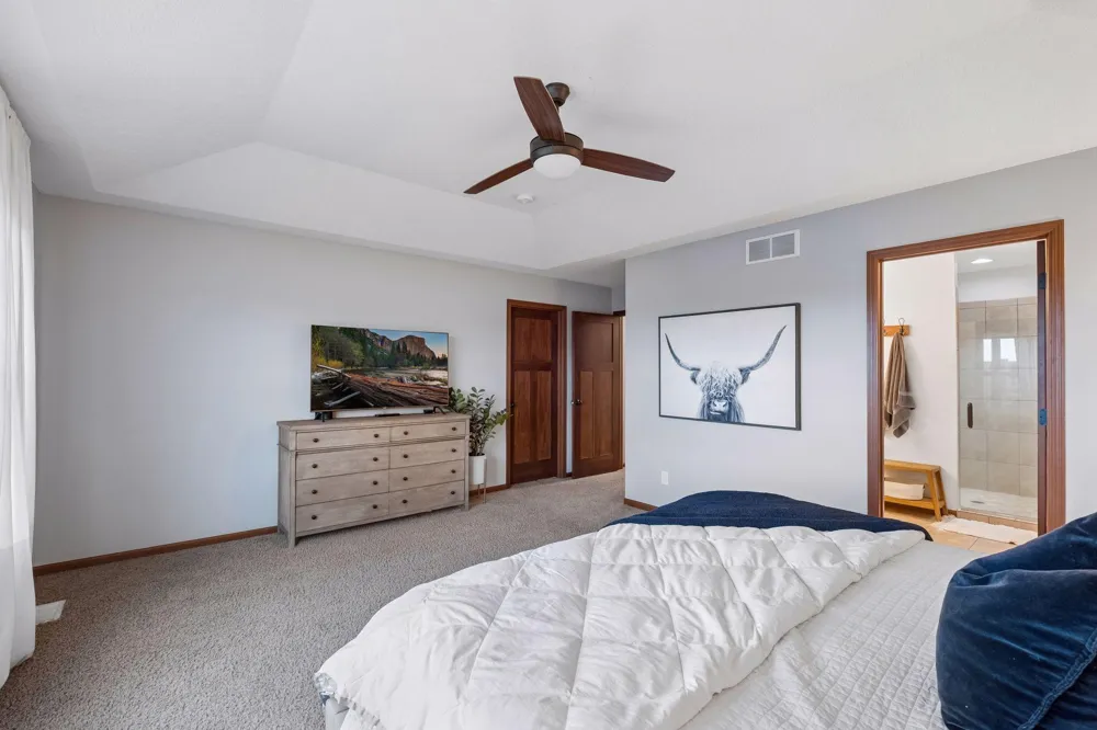 9161 River Rock Drive Chanhassen, MN 55317