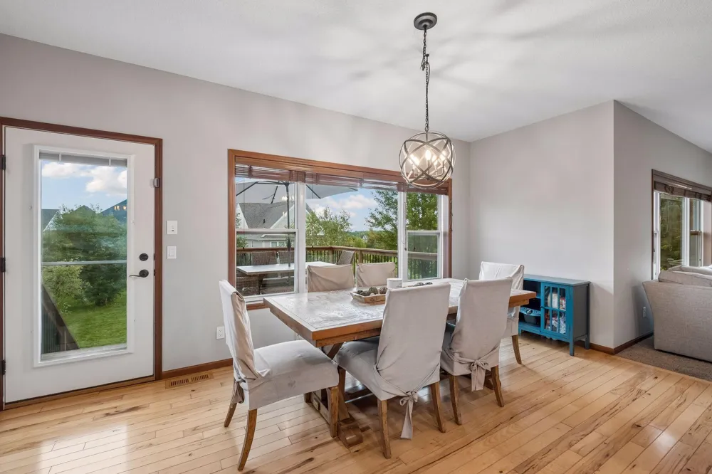 9161 River Rock Drive Chanhassen, MN 55317