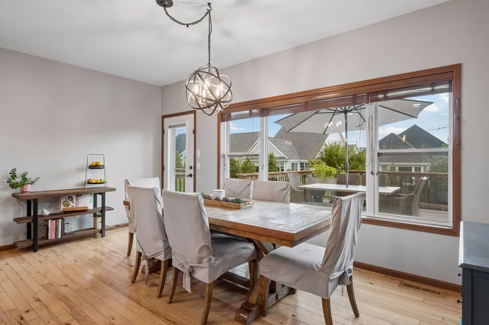 9161 River Rock Drive Chanhassen, MN 55317