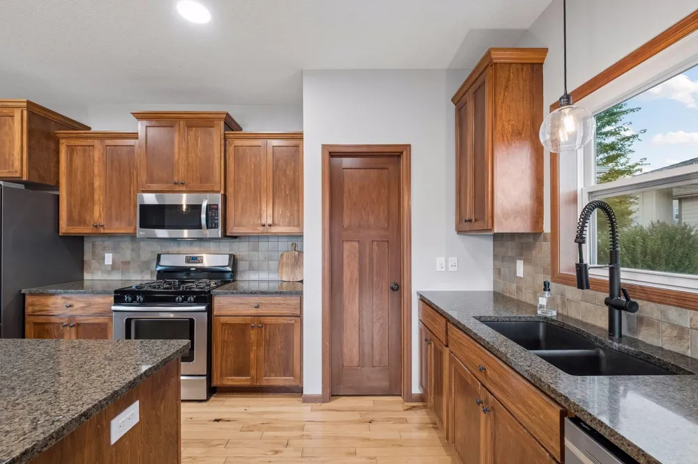 9161 River Rock Drive Chanhassen, MN 55317