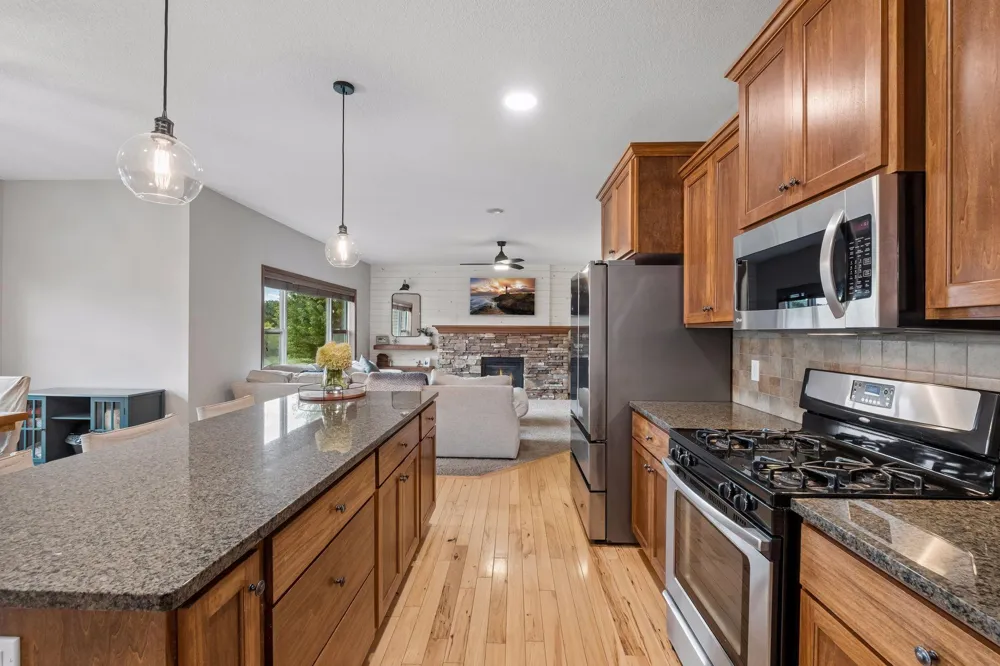 9161 River Rock Drive Chanhassen, MN 55317