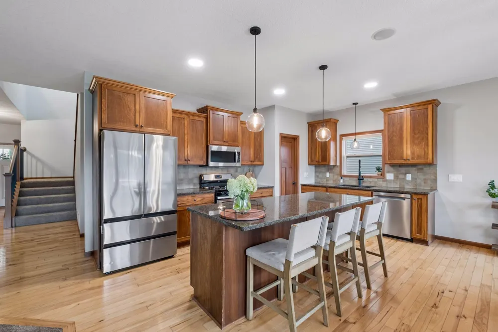 9161 River Rock Drive Chanhassen, MN 55317