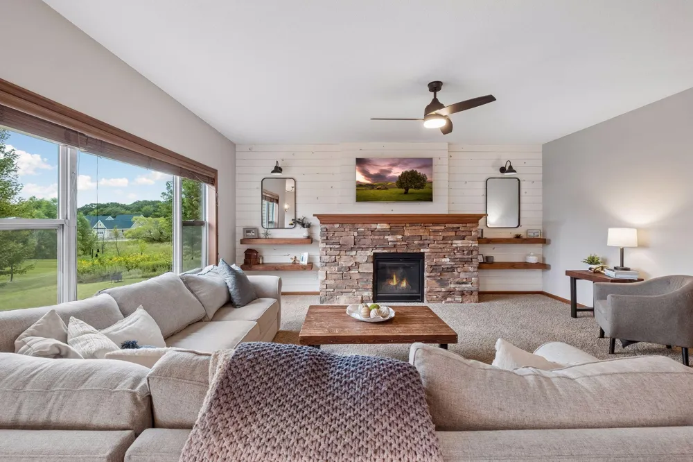 9161 River Rock Drive Chanhassen, MN 55317