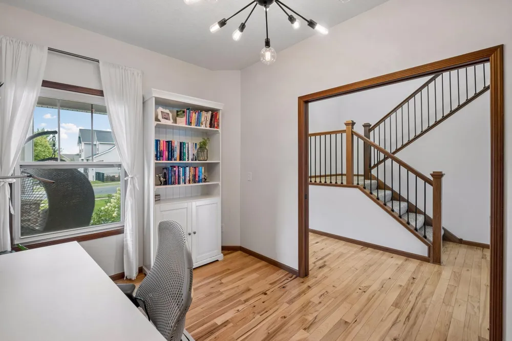 9161 River Rock Drive Chanhassen, MN 55317