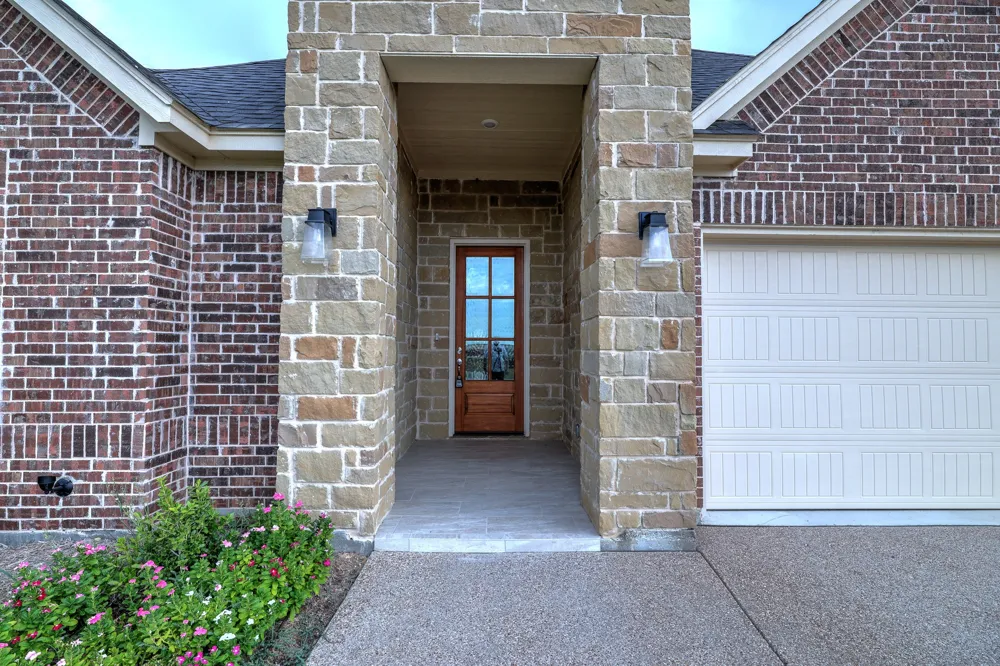 10171 blue jay Lane Benbrook, TX 76126