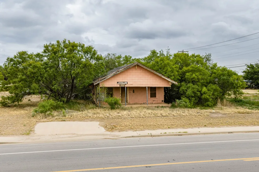 126 E Lake Hamlin, TX 79520