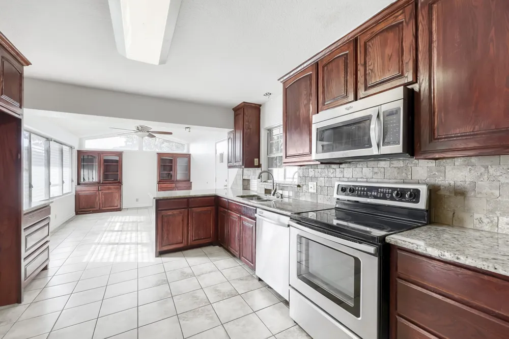 6716 Woodstock Road Fort Worth, TX 76116