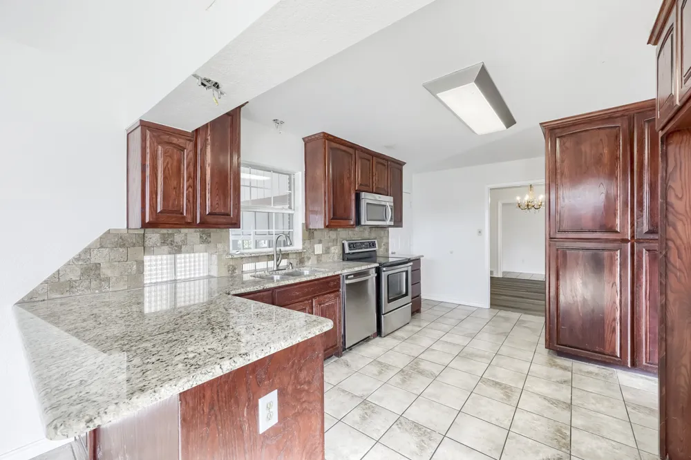 6716 Woodstock Road Fort Worth, TX 76116