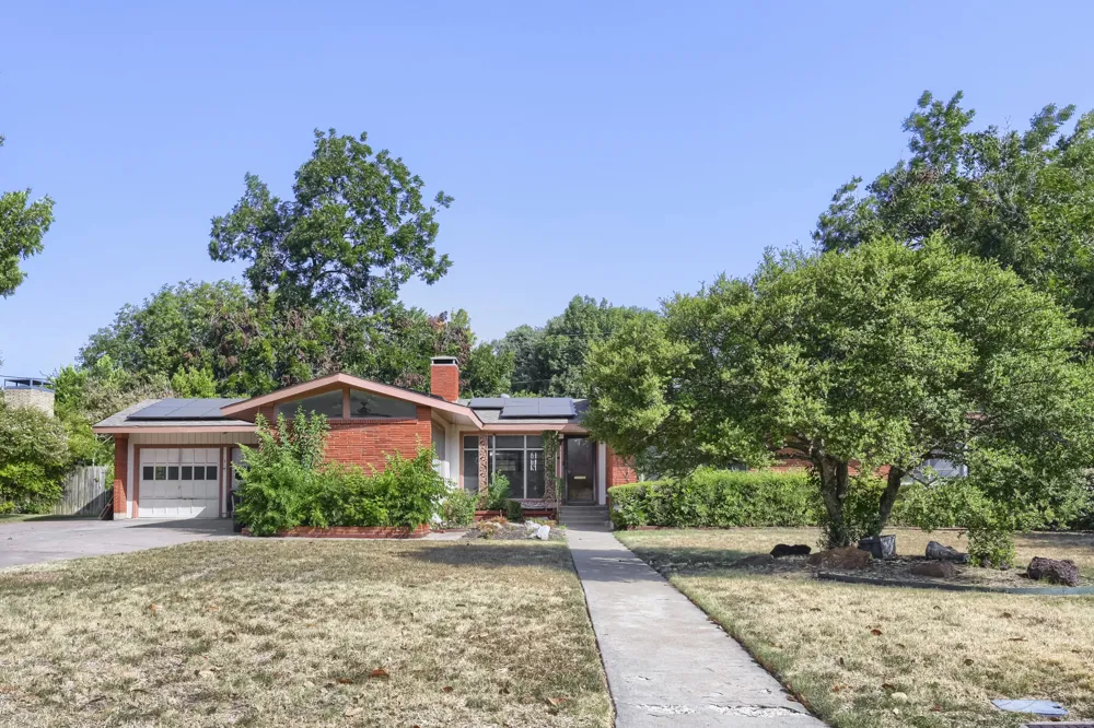 6716 Woodstock Road Fort Worth, TX 76116