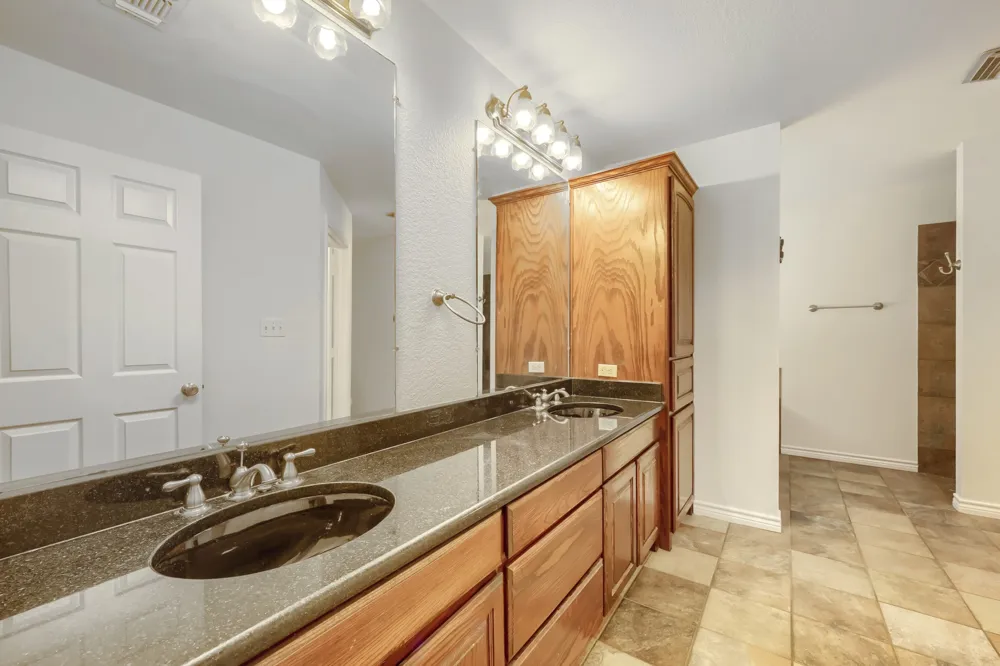 6716 Woodstock Road Fort Worth, TX 76116