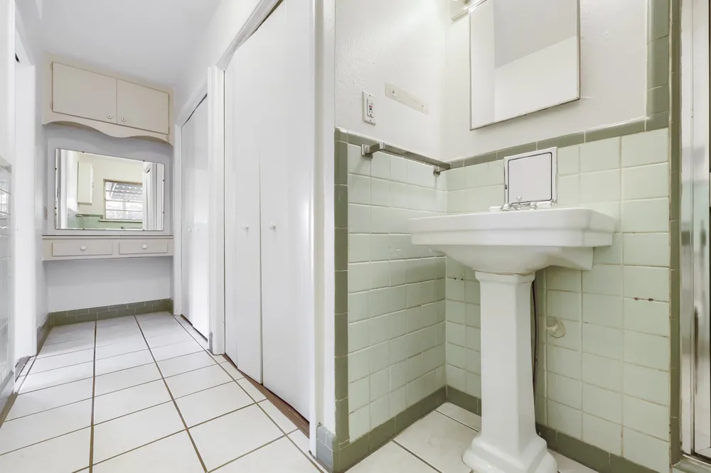 6716 Woodstock Road Fort Worth, TX 76116