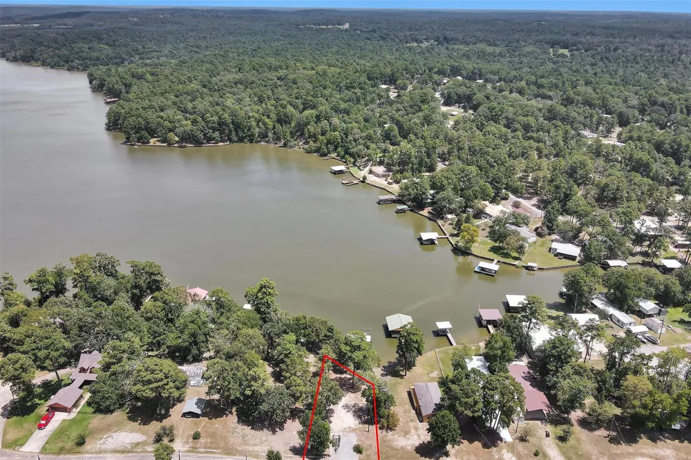 308 Point Drive Trinity, TX 75862
