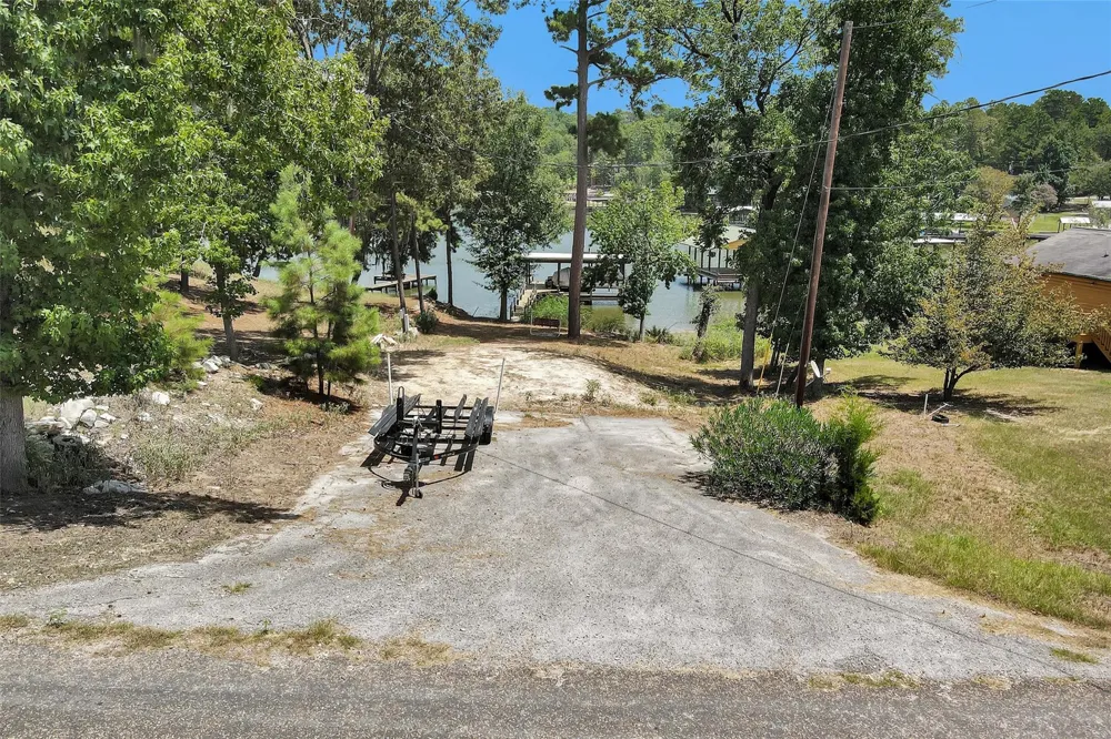 308 Point Drive Trinity, TX 75862