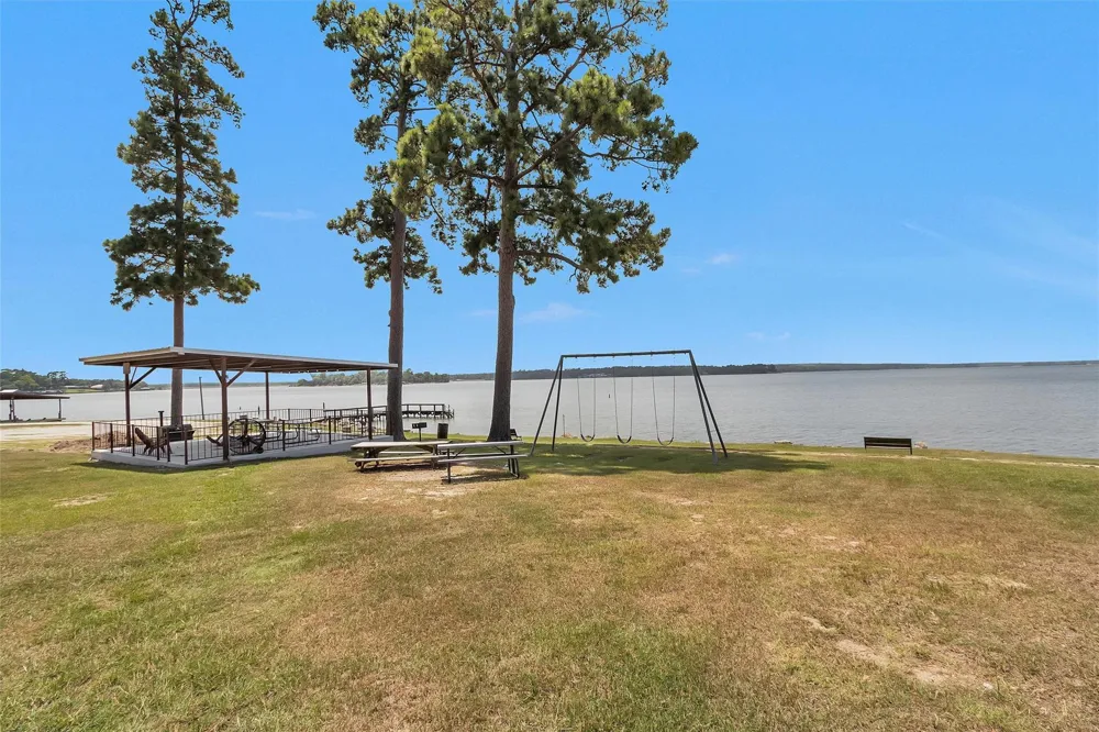 308 Point Drive Trinity, TX 75862