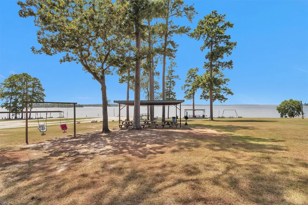 308 Point Drive Trinity, TX 75862