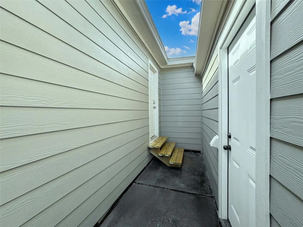 429 17th Avenue Texas City, TX 77590