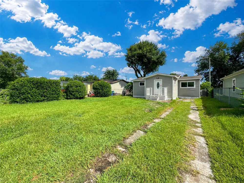 429 17th Avenue Texas City, TX 77590