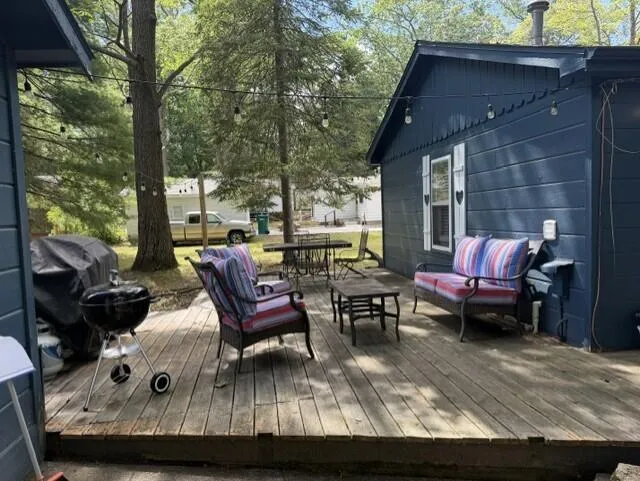 222 Cottage Drive Prudenville, MI 48651