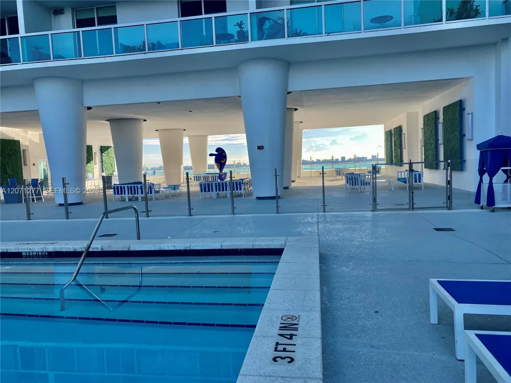 1800 Bayshore Dr #814 Miami, FL 33132