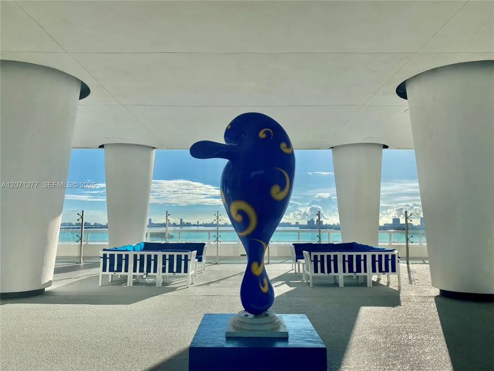 1800 Bayshore Dr #814 Miami, FL 33132